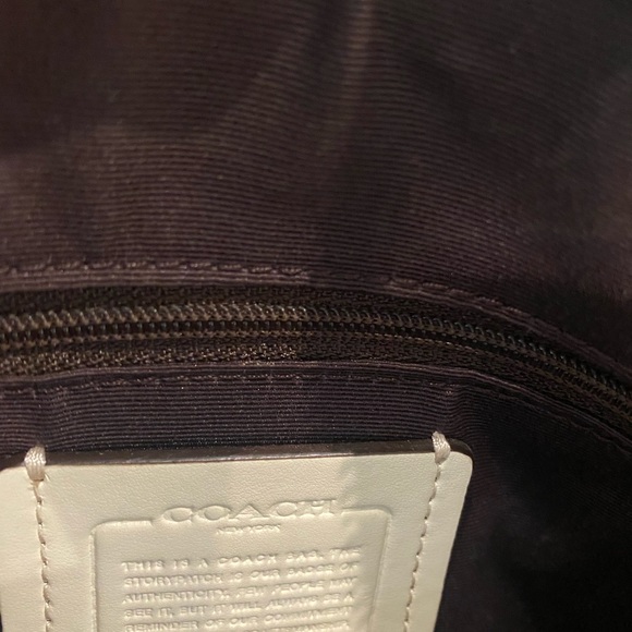 Brand new Coach bag, with detachable shoulder strap, and small handles . - Picture 2 of 4